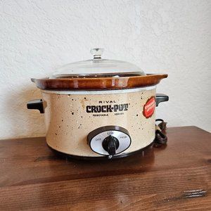 Excellent Vintage Revival Crock Pot